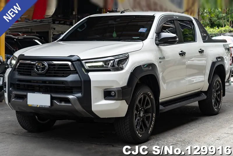 Toyota Hilux in White for Sale Image 3