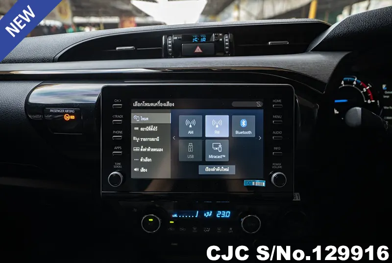 Toyota Hilux in White for Sale Image 11