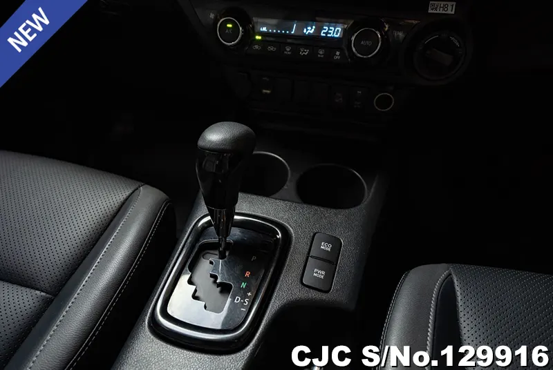 2021 Toyota / Hilux / Revo Rocco Stock No. 129916