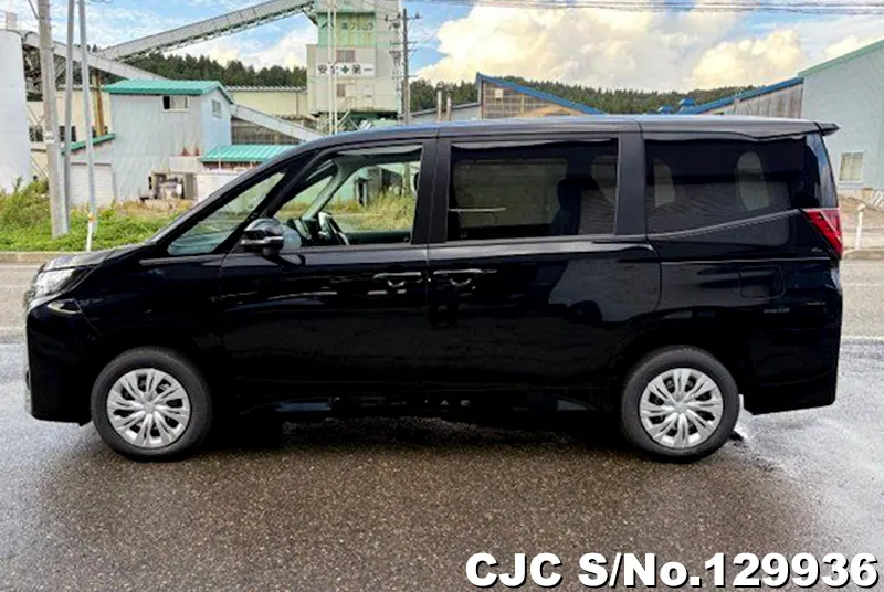 2025 Toyota / Noah Stock No. 129936