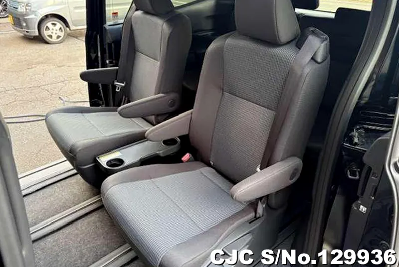 2025 Toyota / Noah Stock No. 129936