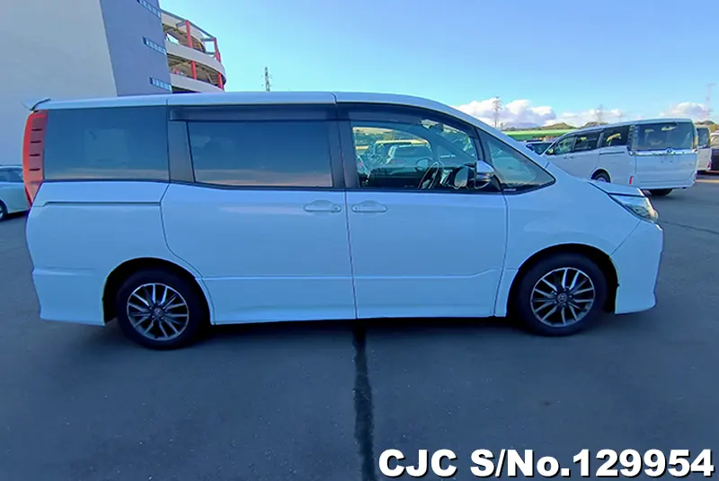 2015 Toyota / Noah Stock No. 129954