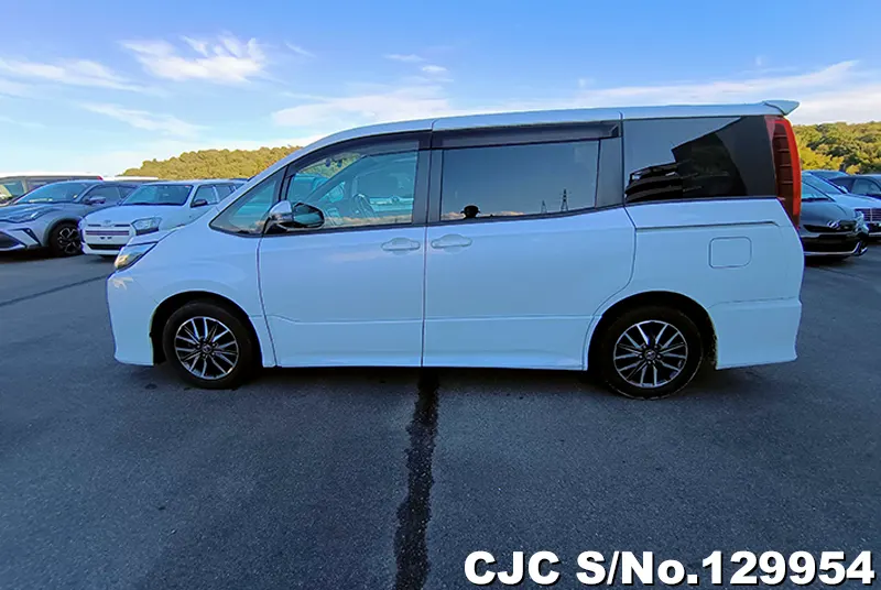 2015 Toyota / Noah Stock No. 129954