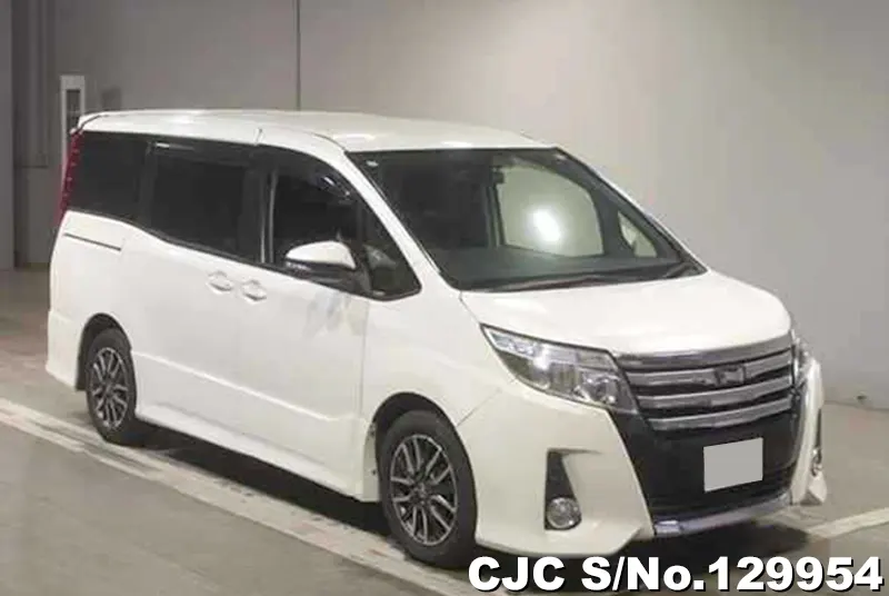 2015 Toyota / Noah ZRR80W