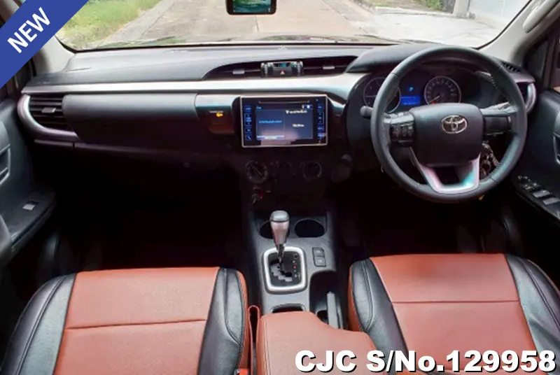 2020 Toyota / Hilux / Revo Stock No. 129958