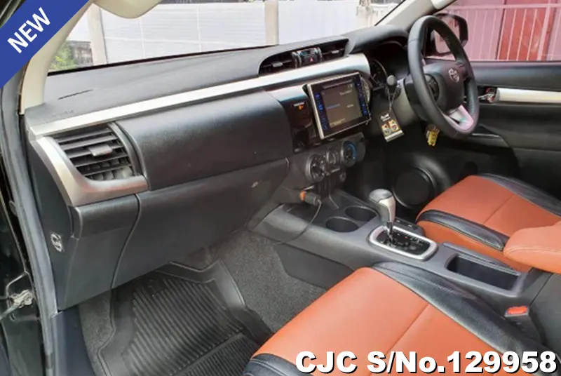 2020 Toyota / Hilux / Revo Stock No. 129958