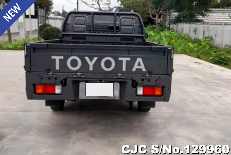 2024 Toyota / Hilux / Champ Stock No. 129960