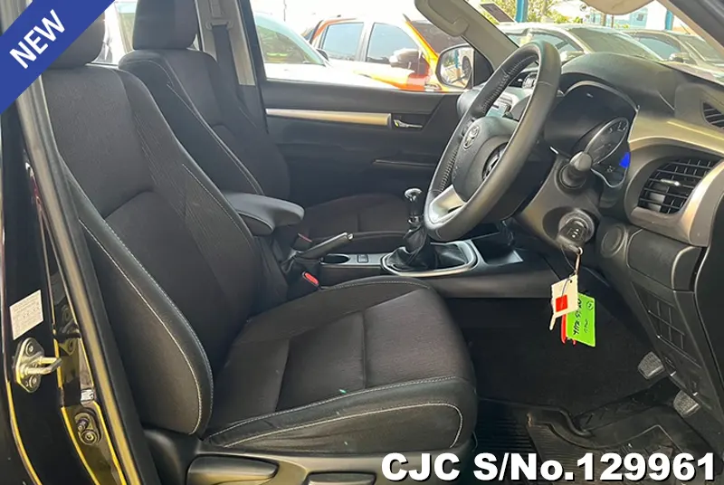 2017 Toyota / Hilux / Revo Stock No. 129961