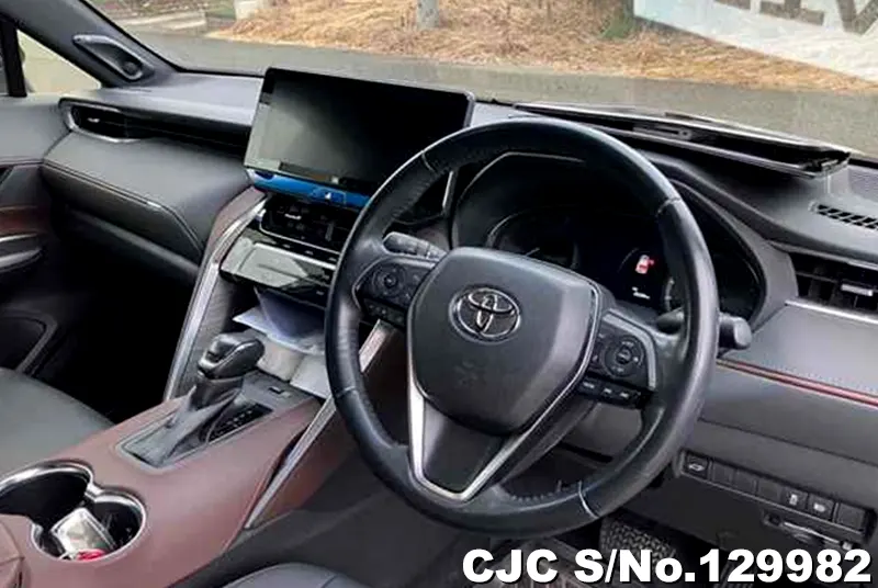 2021 Toyota / Harrier Stock No. 129982