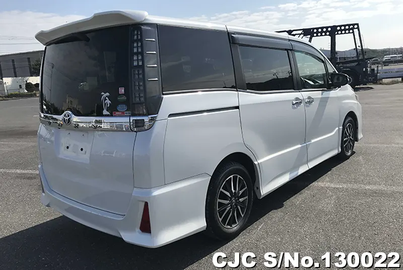 2015 Toyota / Voxy Stock No. 130022