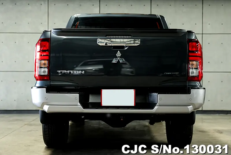 Mitsubishi Triton in Gray for Sale Image 3