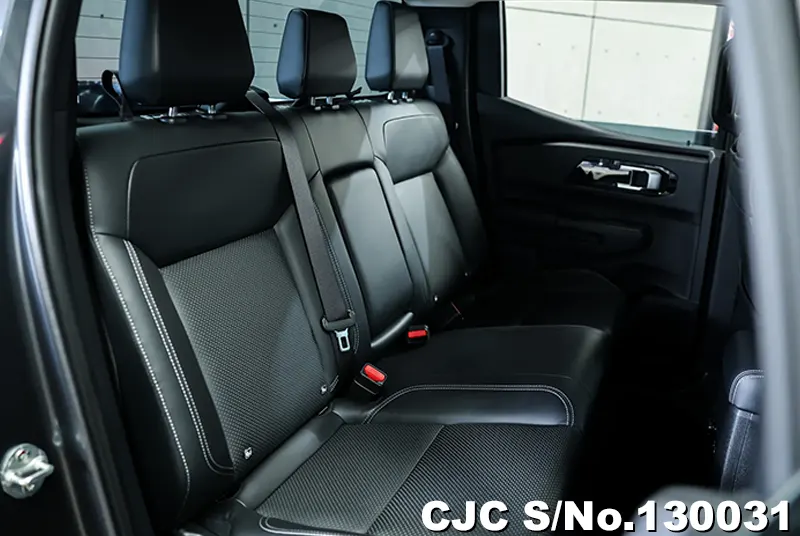 Mitsubishi Triton in Gray for Sale Image 9