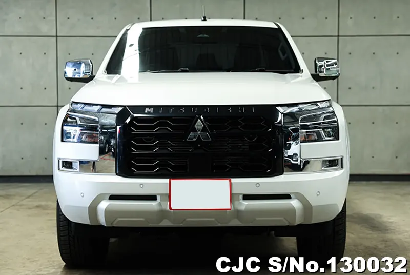 Mitsubishi Triton in White for Sale Image 2