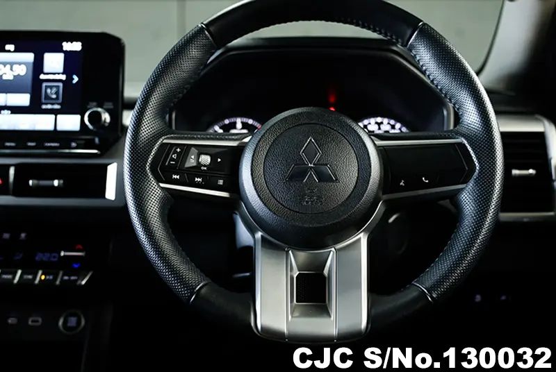 Mitsubishi Triton in White for Sale Image 6