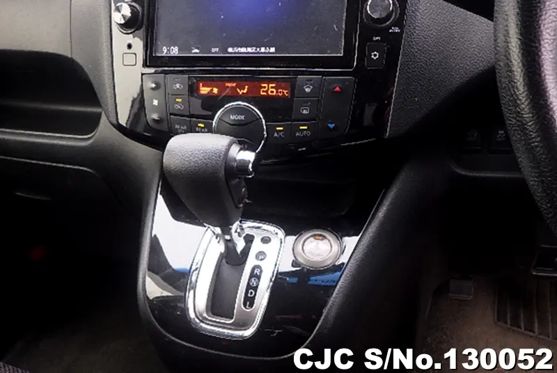 2016 Nissan / Serena Stock No. 130052