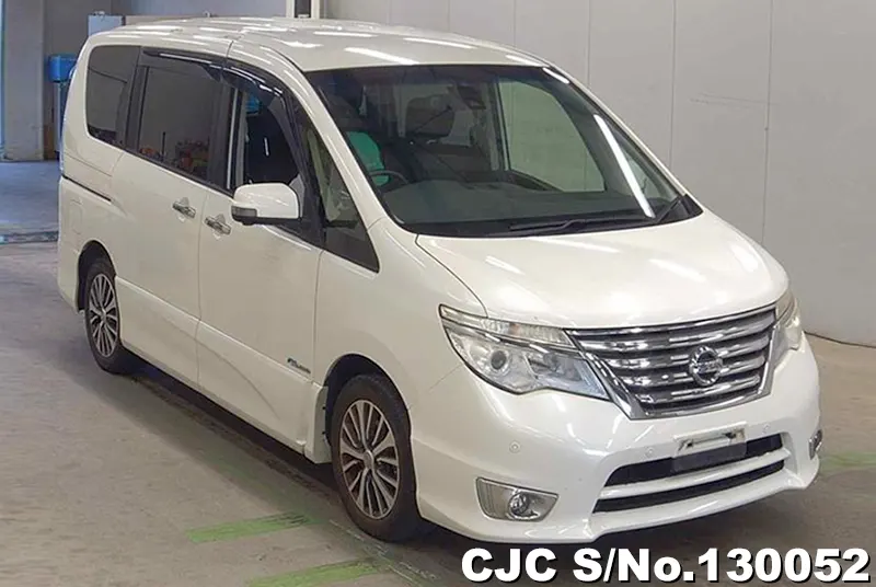 2016 Nissan / Serena HFC26