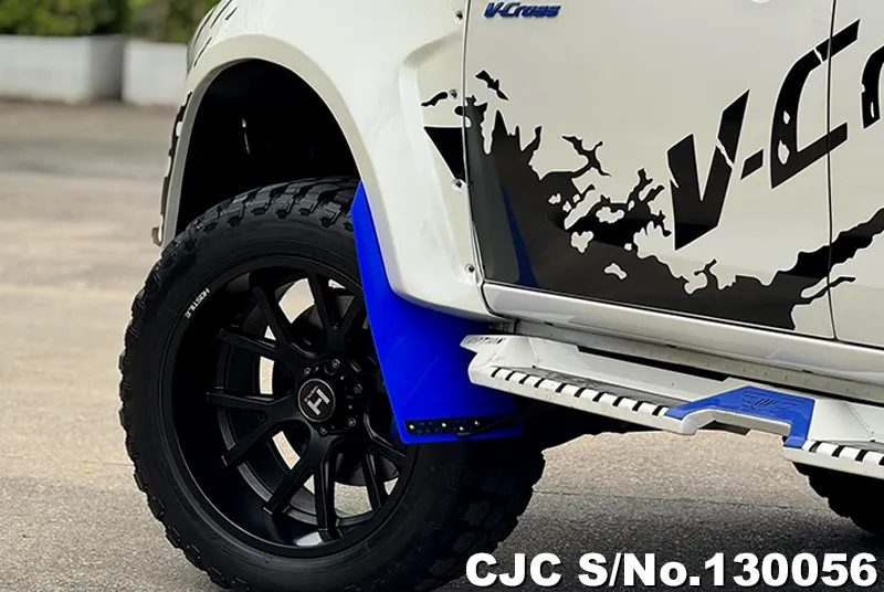 Isuzu D-Max in White for Sale Image 6