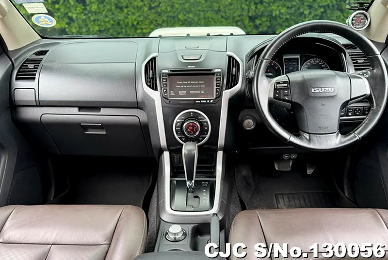 Isuzu D-Max in White for Sale Image 7