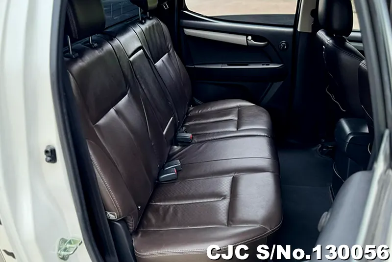 Isuzu D-Max in White for Sale Image 9