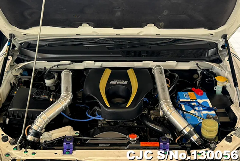 Isuzu D-Max in White for Sale Image 16