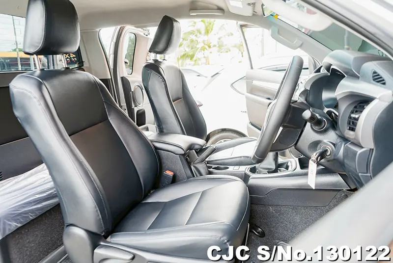 2017 Toyota / Hilux / Revo Stock No. 130122