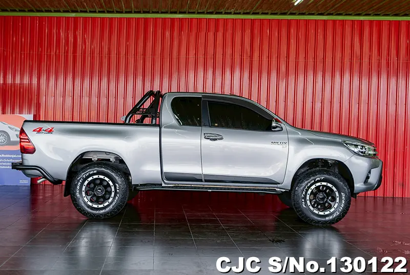 2017 Toyota / Hilux / Revo Stock No. 130122