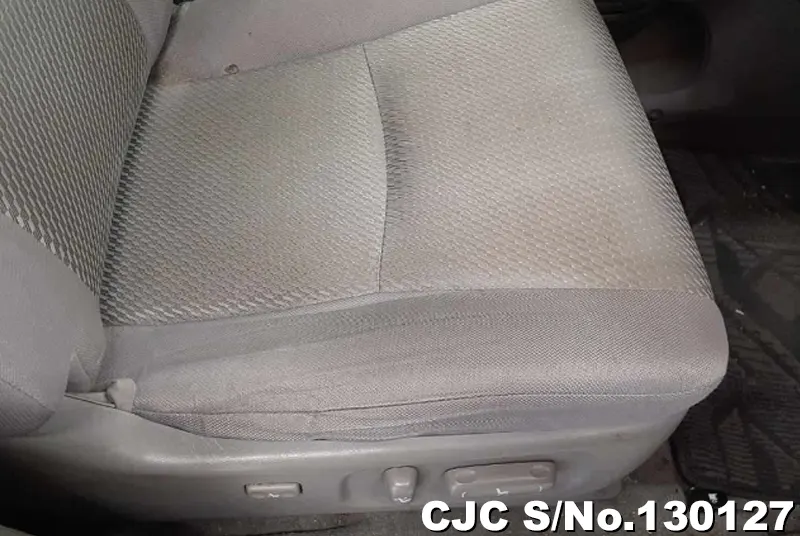 2004 Toyota / Kluger Stock No. 130127