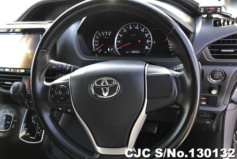 2015 Toyota / Voxy Stock No. 130132