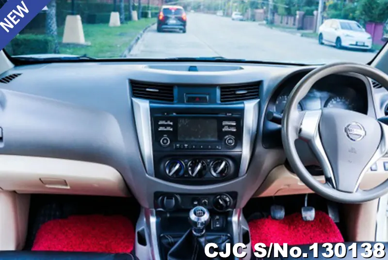 2019 Nissan / Navara Stock No. 130138