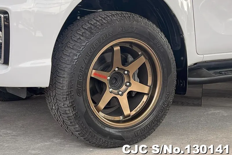 Toyota Hilux in White for Sale Image 12