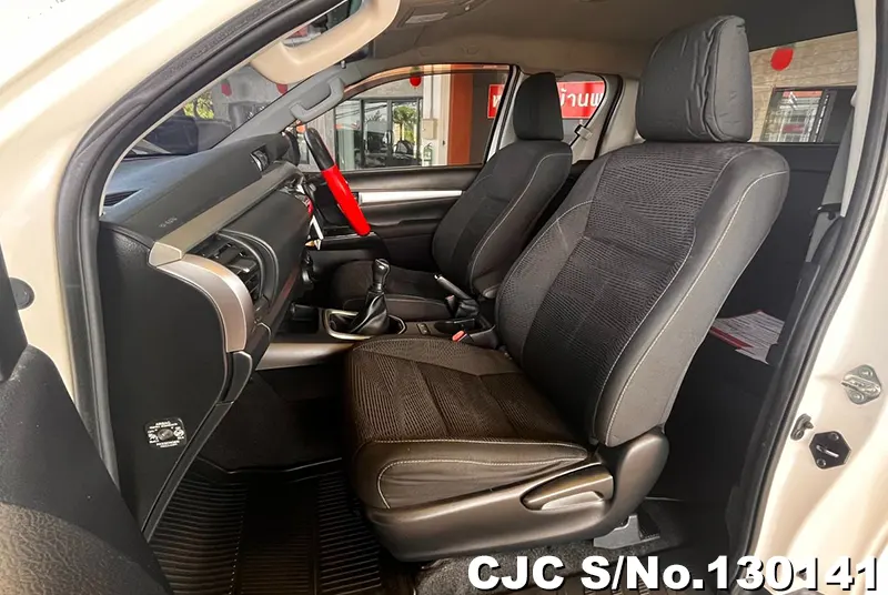 2019 Toyota / Hilux / Revo Stock No. 130141