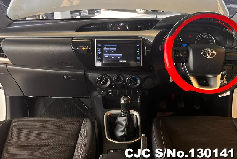 2019 Toyota / Hilux / Revo Stock No. 130141
