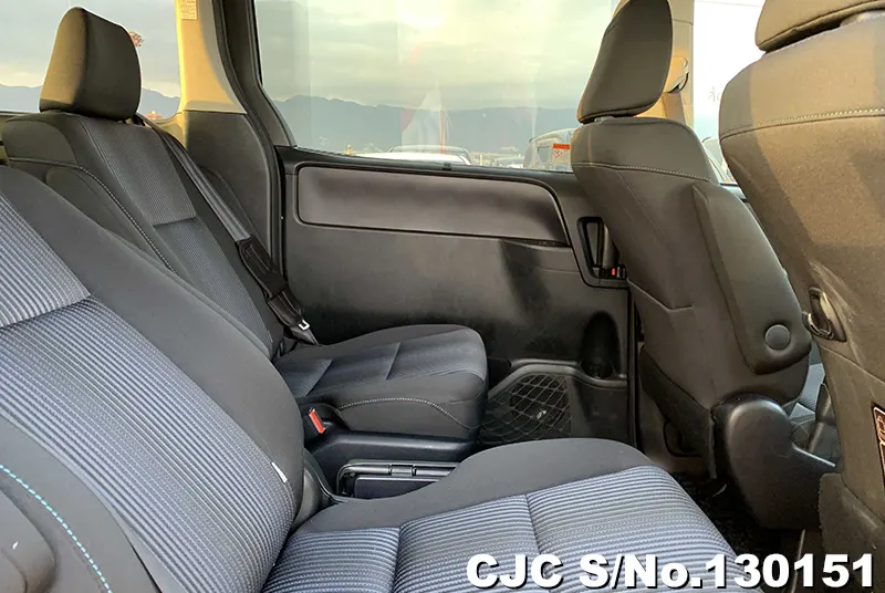 2015 Toyota / Voxy Stock No. 130151