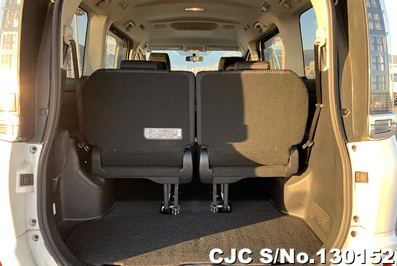 2015 Toyota / Voxy Stock No. 130152