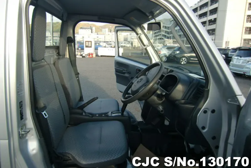 2017 Nissan / Clipper Stock No. 130170