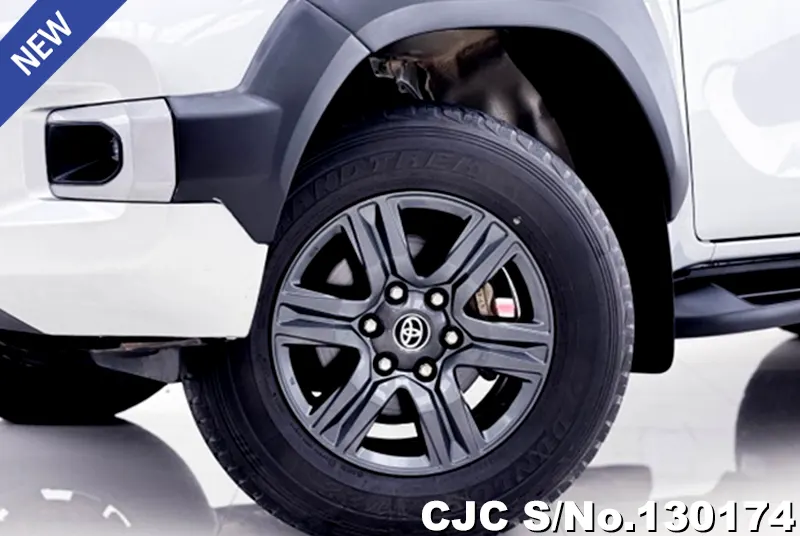 Toyota Hilux in Silver for Sale Image 12