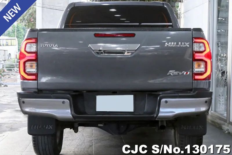 Toyota Hilux in Gray for Sale Image 3