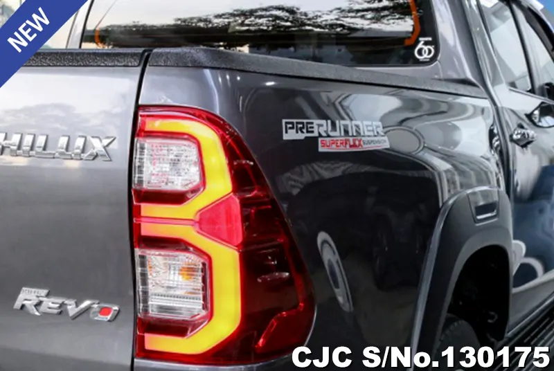 Toyota Hilux in Gray for Sale Image 11