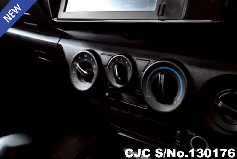 2023 Toyota / Hilux / Revo Stock No. 130176