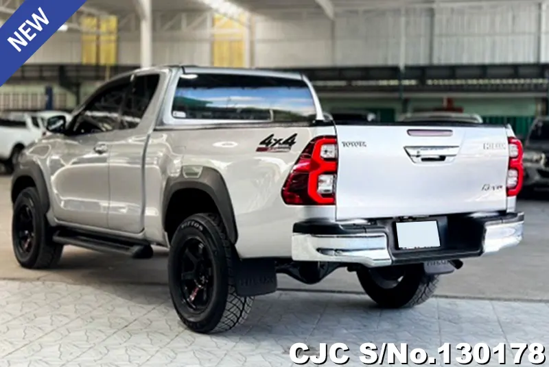 Toyota Hilux in Silver for Sale Image 2