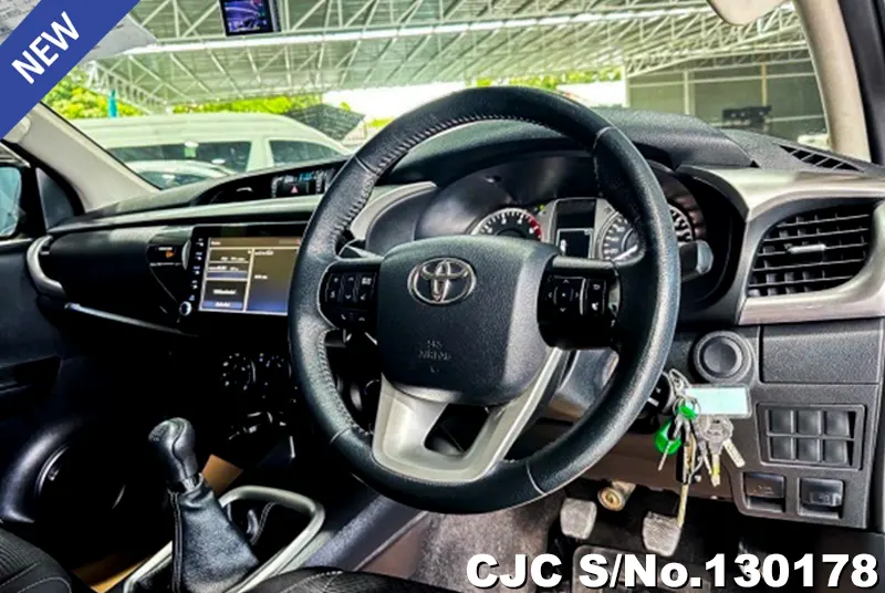 2021 Toyota / Hilux / Revo Stock No. 130178