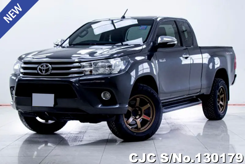 2017 Toyota / Hilux / Revo Stock No. 130179