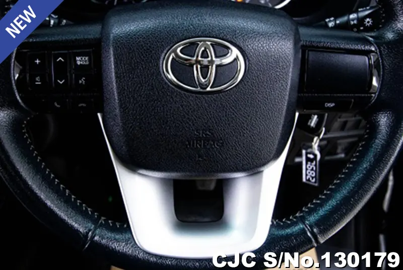 2017 Toyota / Hilux / Revo Stock No. 130179