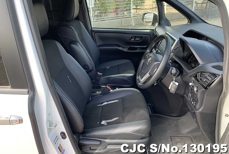 2018 Toyota / Noah Stock No. 130195