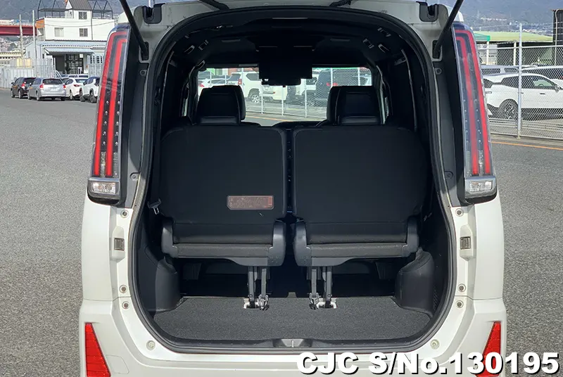 2018 Toyota / Noah Stock No. 130195