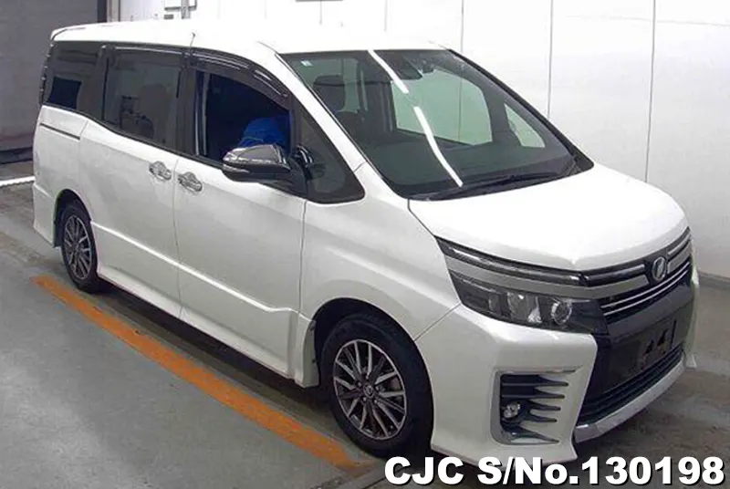 2016 Toyota / Voxy ZRR80