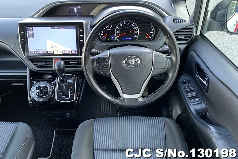 2016 Toyota / Voxy Stock No. 130198