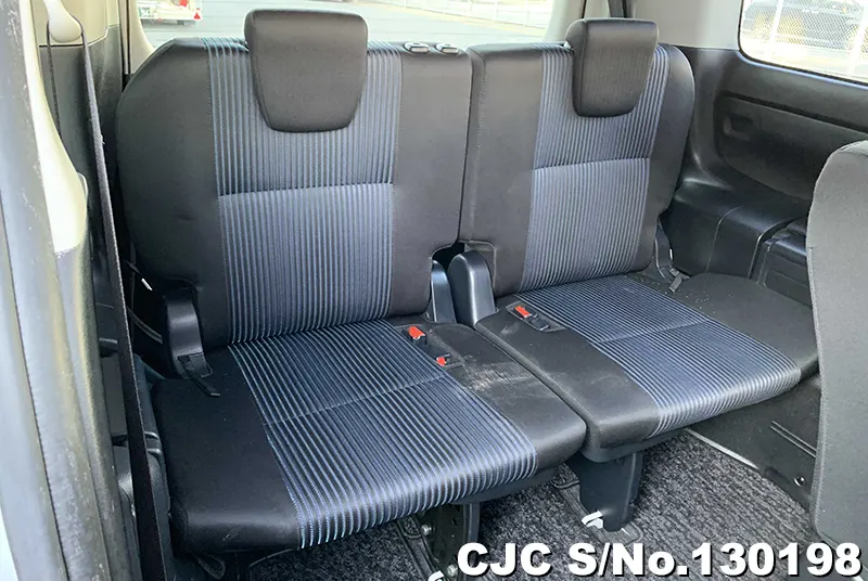 2016 Toyota / Voxy Stock No. 130198