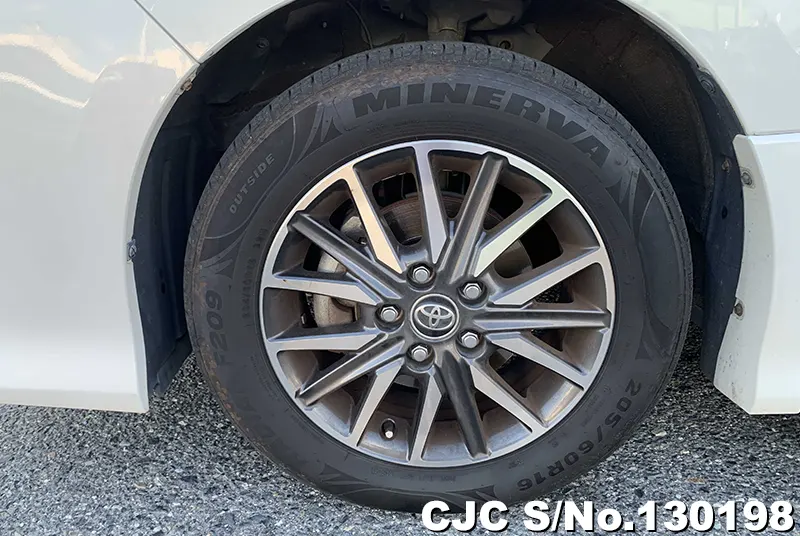 2016 Toyota / Voxy Stock No. 130198