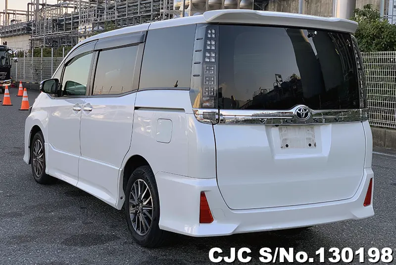 2016 Toyota / Voxy Stock No. 130198